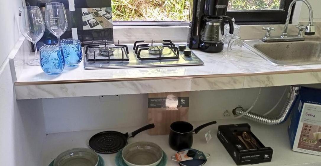 Sin Prisa "Not Rush" Cabana Preciosa! Con Jacuzzi, Vista Y Acceso Directo Al Embalse, Vista A La Piedra , Deporte Acuatico Paddle Board And Breakfast Incluidos ! Imperdible Guatapé エクステリア 写真